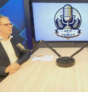Fundador do Espaço da Audição comanda podcast Arte de Vencer