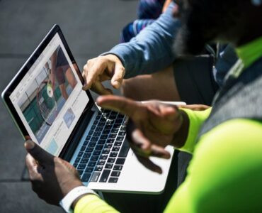 Site falso do CapCut instala software de acesso remoto