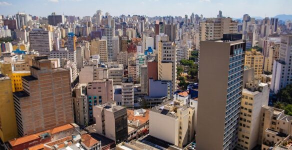 Mercado imobiliário de SP mantém ritmo em fevereiro de 2025