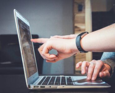 Jornalista realiza masterclass para ensinar a transformar informação em notícia