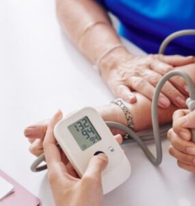Hipertensão arterial: é indispensável acompanhamento médico