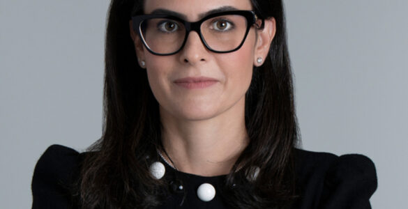 Cinthia Nespoli assume como CEO da Pearson Brasil