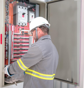 Surtos elétricos causam danos irreversíveis a equipamentos