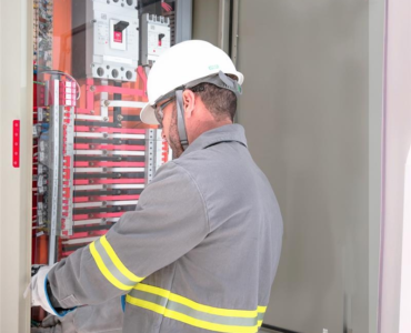 Surtos elétricos causam danos irreversíveis a equipamentos