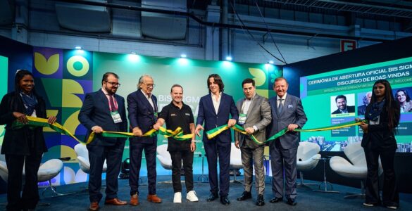 Barrichello amplia atuação internacional com parceria