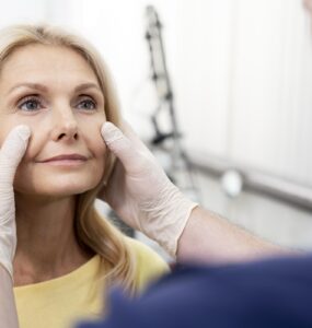 Blefaroplastia cresce em 2025 e impulsiona mercado estético