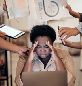 Papéis sociais atribuídos às mulheres afetam a saúde mental