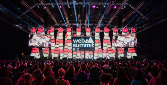 Softex aposta em dados e expansão global no Web Summit Rio