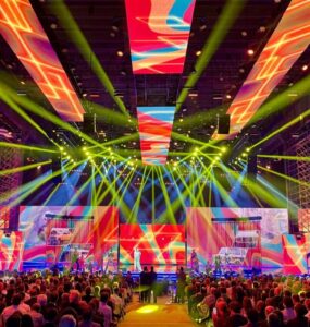 Tecnologia aprimora experiência com som e LED em eventos