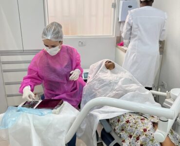 Dentistas adotam humanização e tecnologia no atendimento