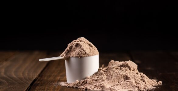 Su​plementação com whey protein melhora recuperação muscular
