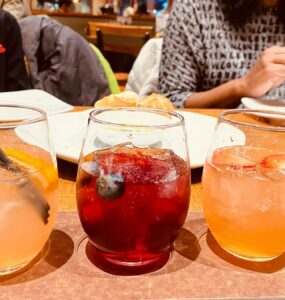 Bebidas sem álcool ganham espaço em bares e gôndolas