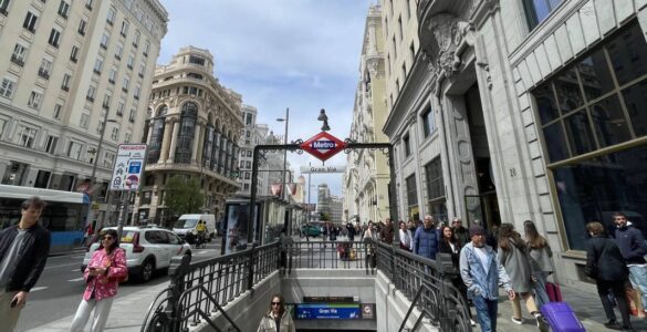 Brasileiro pode tirar visto de nômade digital na Espanha