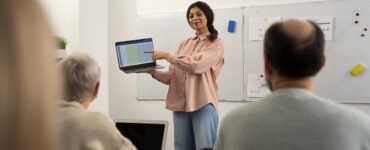 Manpower e FIEP abrem 74 vagas na educação e saúde no Paraná