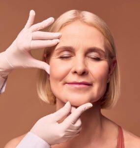 Dermatologia: pele madura exige protocolos personalizados