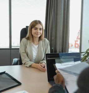 Segundo estudos, aparência pode impactar entrevista de emprego