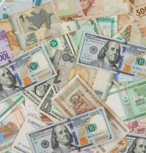 Seguro viagem: dólar e euro em alta podem afetar contratação
