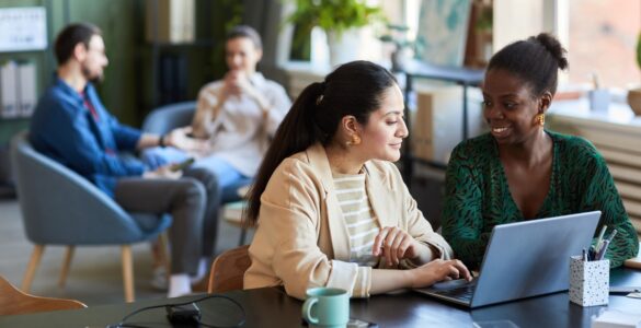 Empresas valorizam habilidades comportamentais no currículo