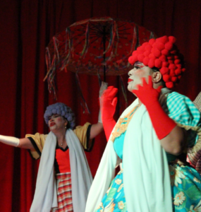 Espetáculo teatral celebra a tradição da Festa de Trindade