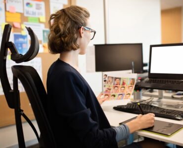 Ergonomia impulsiona bem-estar e produtividade no trabalho