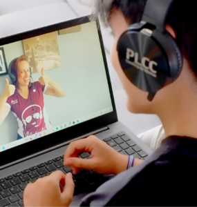PLCC Idiomas: streaming busca ensinar idioma com cultura pop