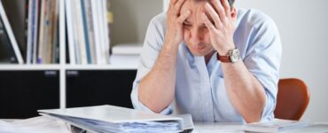 Apoio à saúde mental é escasso nas empresas, aponta estudo