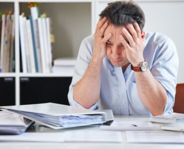 Apoio à saúde mental é escasso nas empresas, aponta estudo
