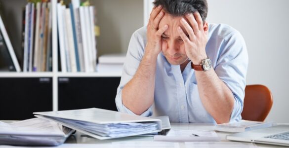 Apoio à saúde mental é escasso nas empresas, aponta estudo