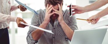 Governo adia nova regra sobre saúde mental no trabalho