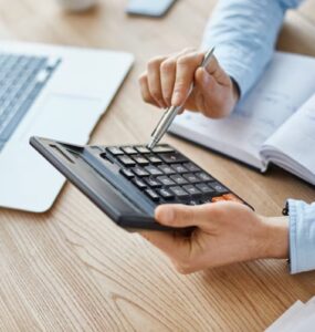 Inadimplência atinge 300 mil negócios a mais em 2024