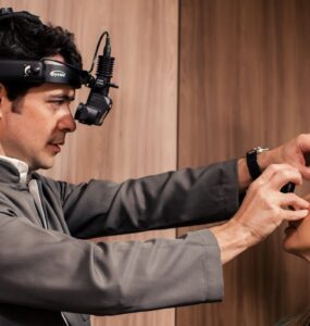 Tecnologia corrige vista cansada e elimina uso de óculos