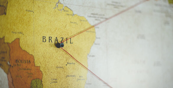 Felipe Avancini orienta brasileiros sobre mobilidade global