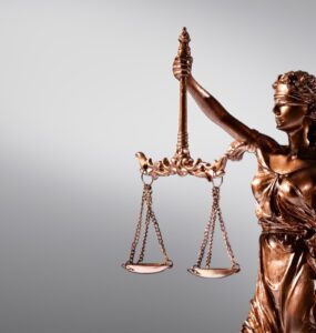 Unieuro reformula curso de Direito e foca em práticas reais