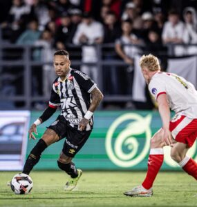 Com Neymar Jr., Soldiers mira "furar bolha" da suplementação