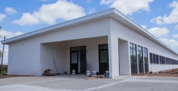 Barbieri une Steel Frame e Método Modular em obra de escola