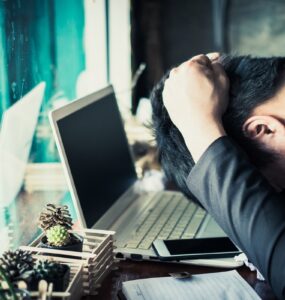 Jovens são os mais afetados pelo estresse no trabalho