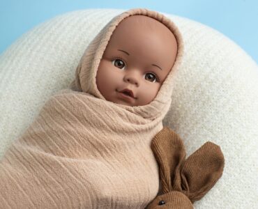 Especialista destaca uso de bebês reborn como ferramentas indispensáveis em aula