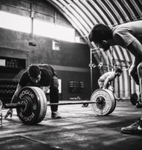 Kipping Handstand Push-ups colocam a saúde cervical em risco