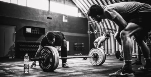 Kipping Handstand Push-ups colocam a saúde cervical em risco