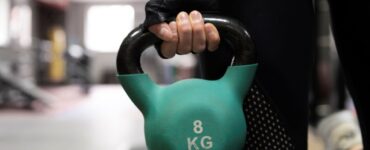 Kettlebell ganha espaço em treinos funcionais