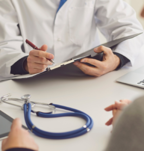 Estudo analisa e informa sobre procedimento de gluteoplastia