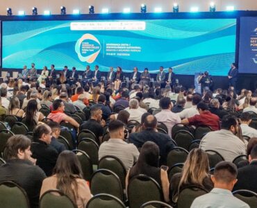 Gestores públicos se reúnem em seminário sobre eficiência e transparência