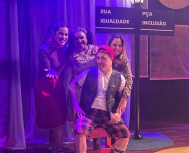 Espetáculo "Ele e Suas Irmãs" coloca a inclusão no centro do palco