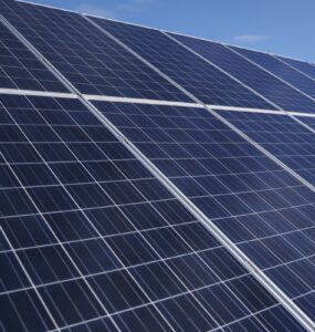 Canadian Solar anuncia expansão e nova frente de negócios