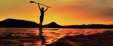 SUP Para Todos promove aulas gratuitas de stand up surf em São Sebastião