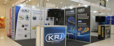 KRJ apresenta soluções voltadas à iluminação pública na ExpoElétrica 2025