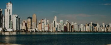 Balneário Camboriú bate capitais no valor do metro quadrado