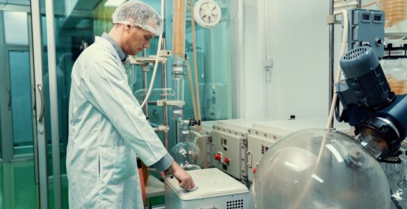 Escovas para balões volumétricos garantem higiene em laboratórios brasileiros