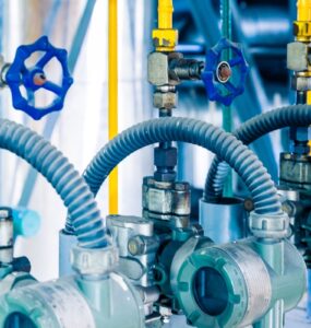 Mangueiras para água e ar reforçam eficiência industrial