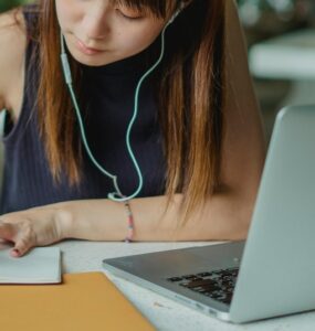 Lumnis lança jornada educacional sobre crédito internacional